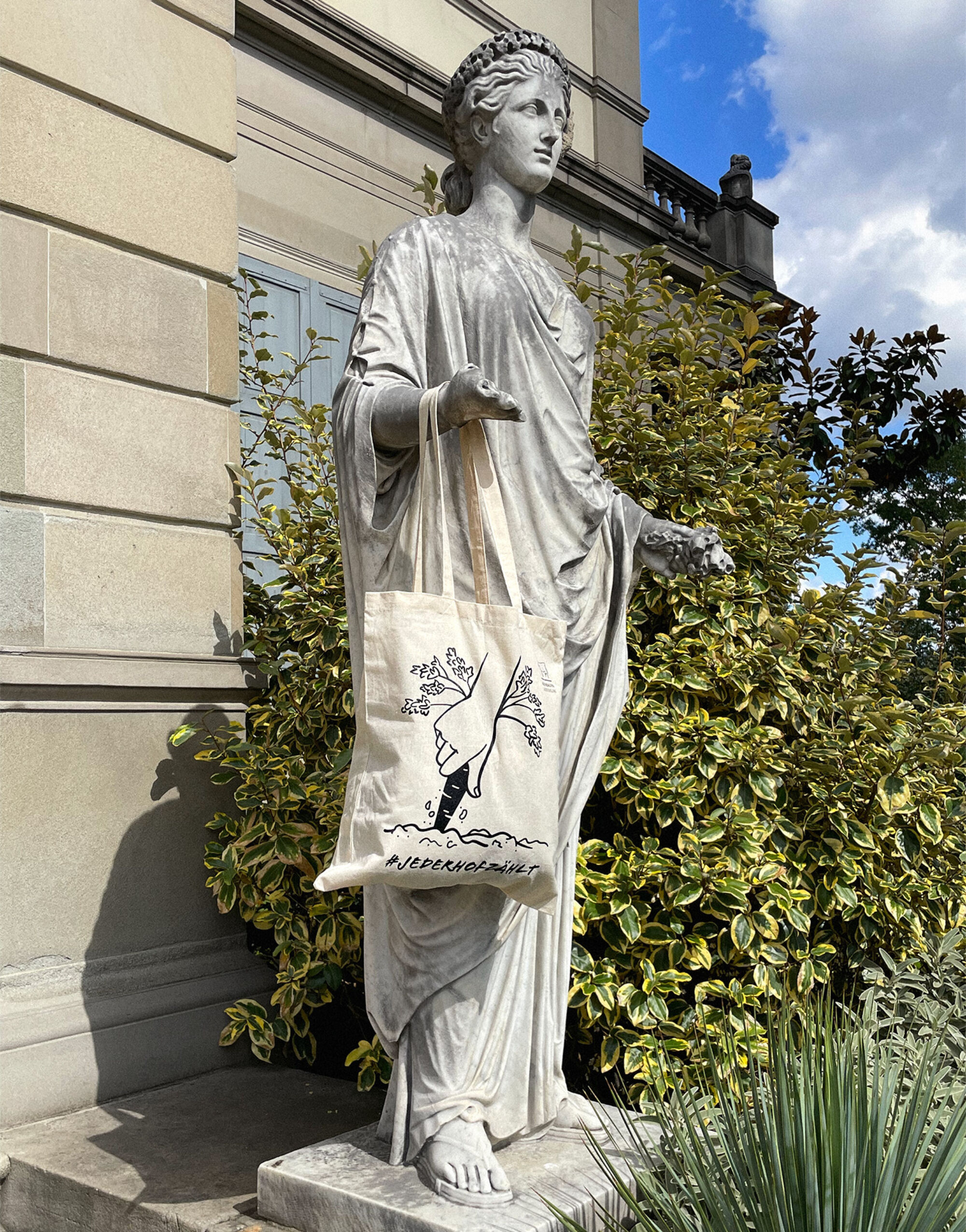 Statue